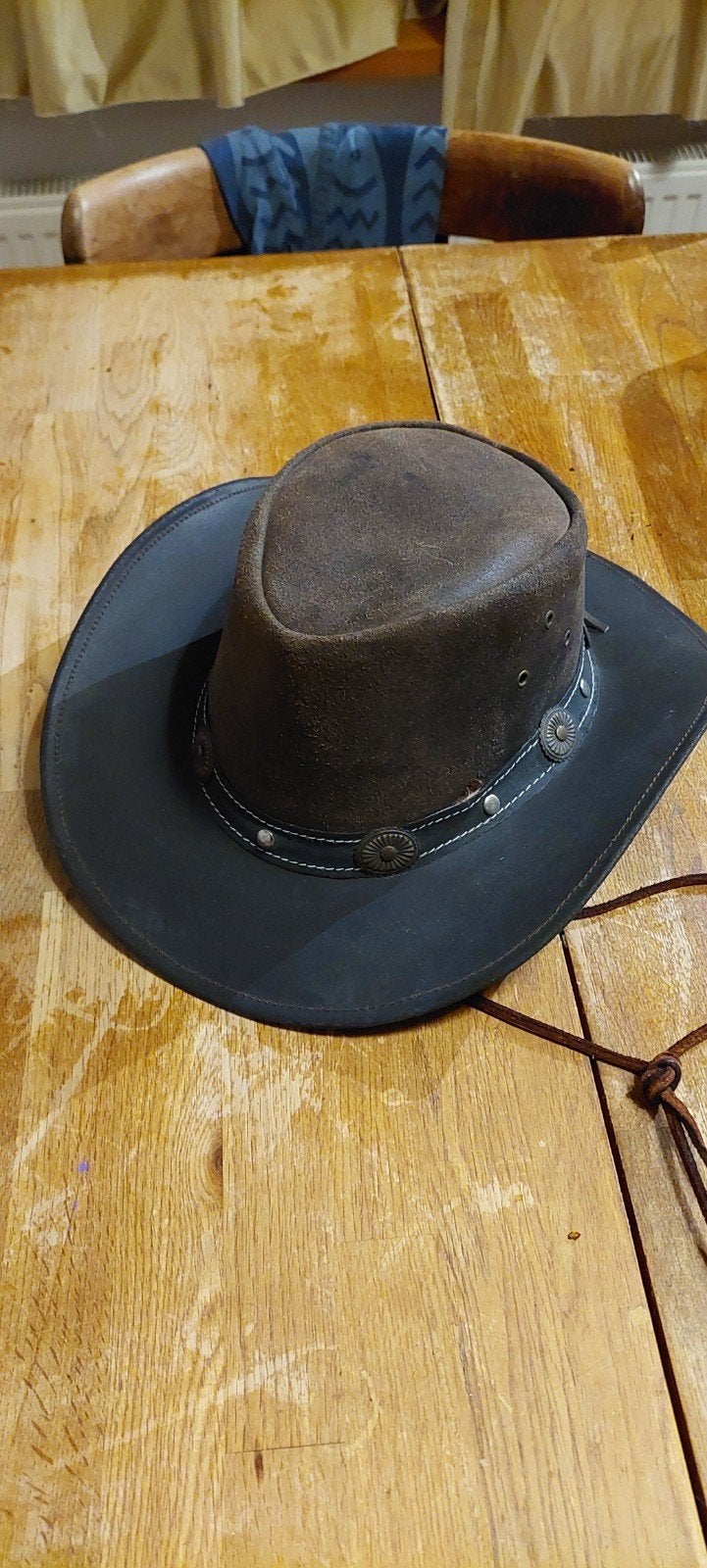 Rugged Earth Australia Leren Cowboyhoed - Maat M, Ophalen of Verzenden, Zo goed als nieuw, Rugged Earth Australia, Hoed