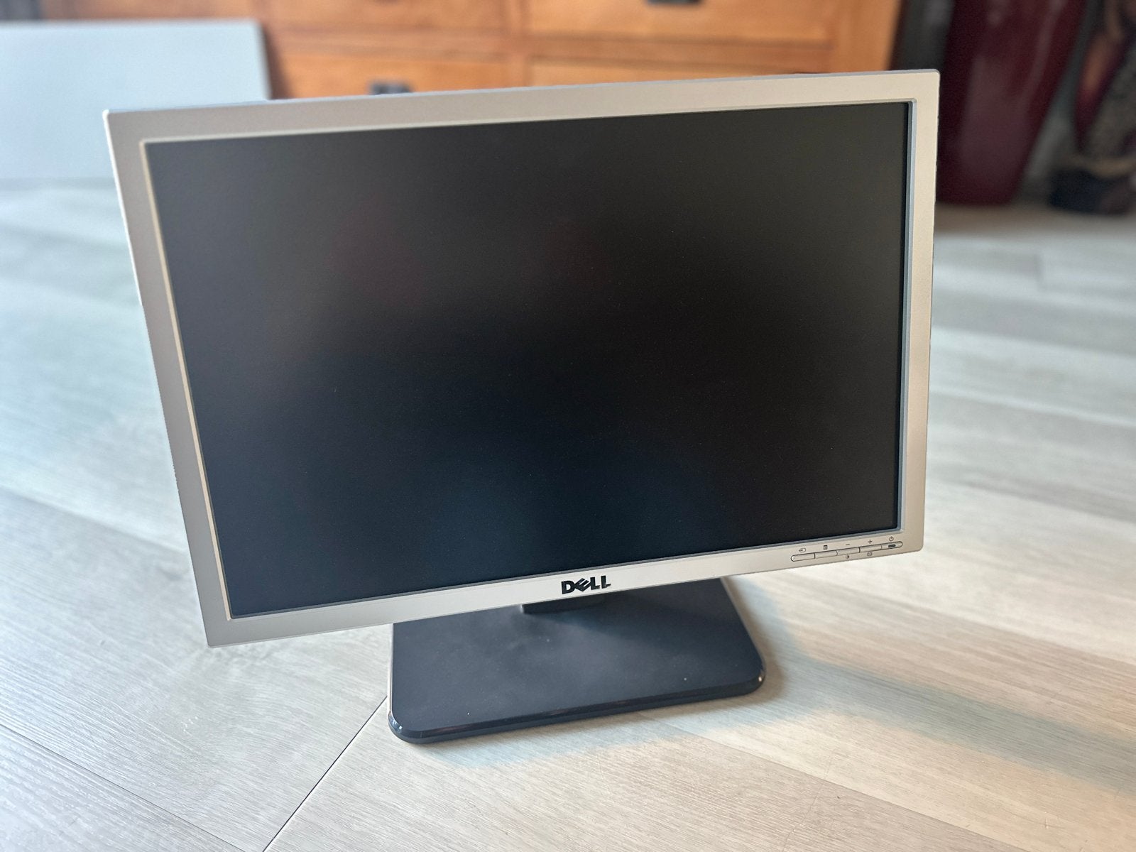 Dell Monitor 17 inch - Zilver/Zwart, Computers en Software, Ophalen, Gebruikt, Kantelbaar, Overige resoluties