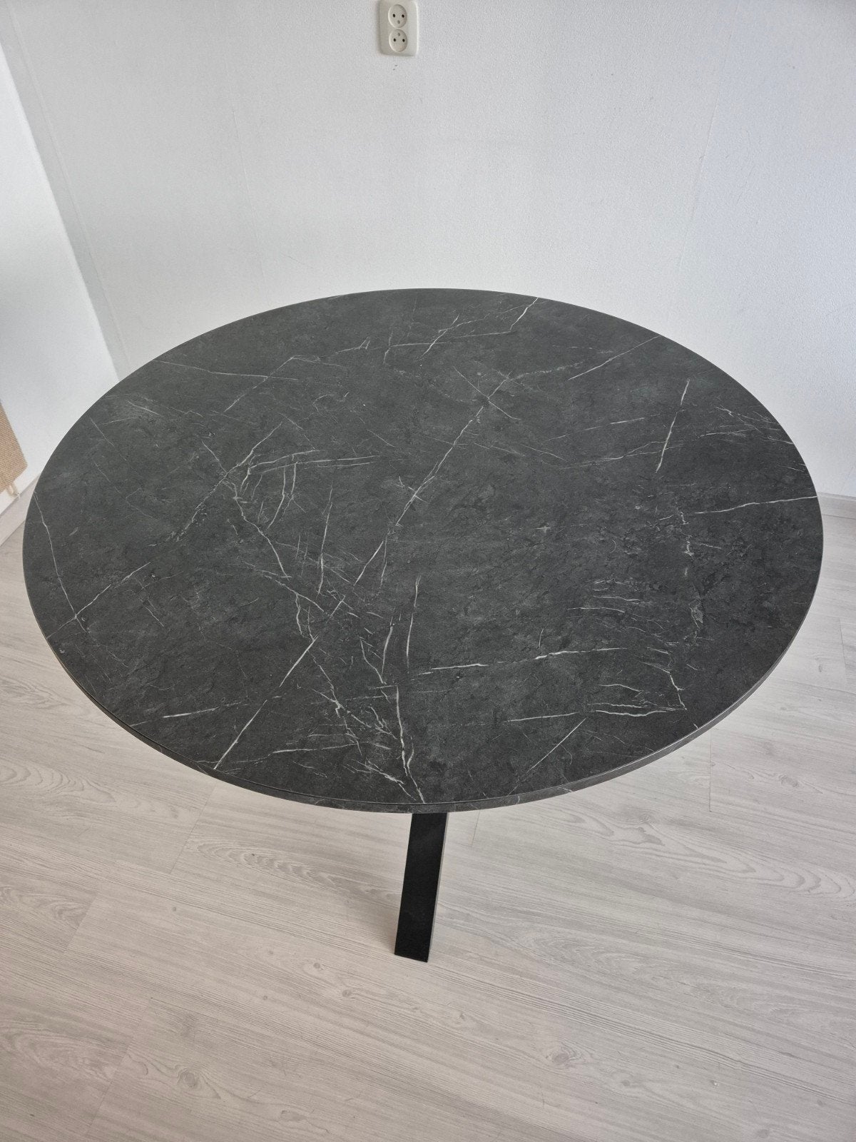 Marmer Look Tafel Mariedamm (ikea) ZGAN, Ophalen, Rond, Zo goed als nieuw, Overige materialen
