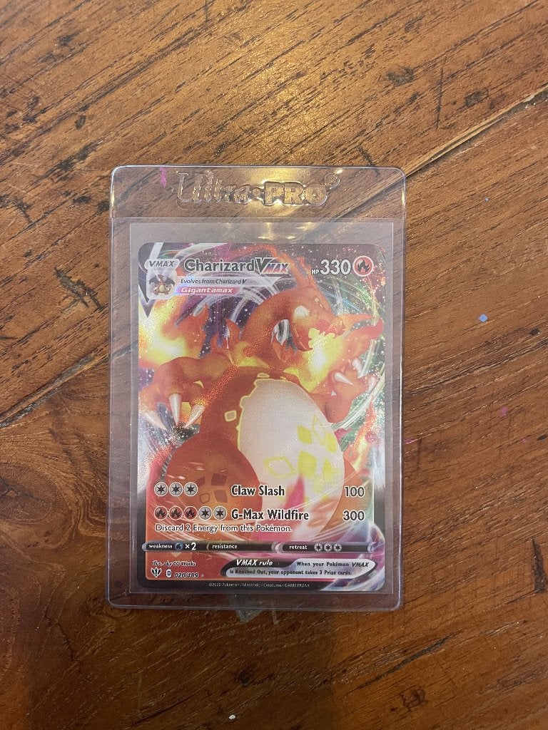 mooie charizard V-max pokemonkaart, Ophalen, Nieuw, Losse kaart