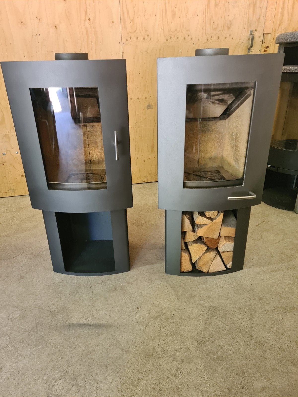 2 X PRACHTIGE SKANTHERM TYPE IVO, Gebruikt, Houtkachel, Ophalen of Verzenden, Vrijstaand