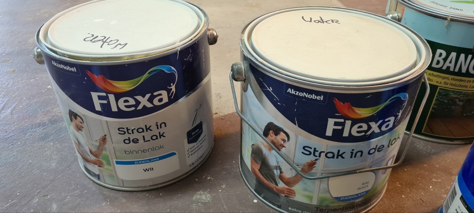 Gratis!! Diverse verf en lak: Flexa, Sigma, V33, Hermadix, Gebruikt, Wit, Ophalen of Verzenden, Lak