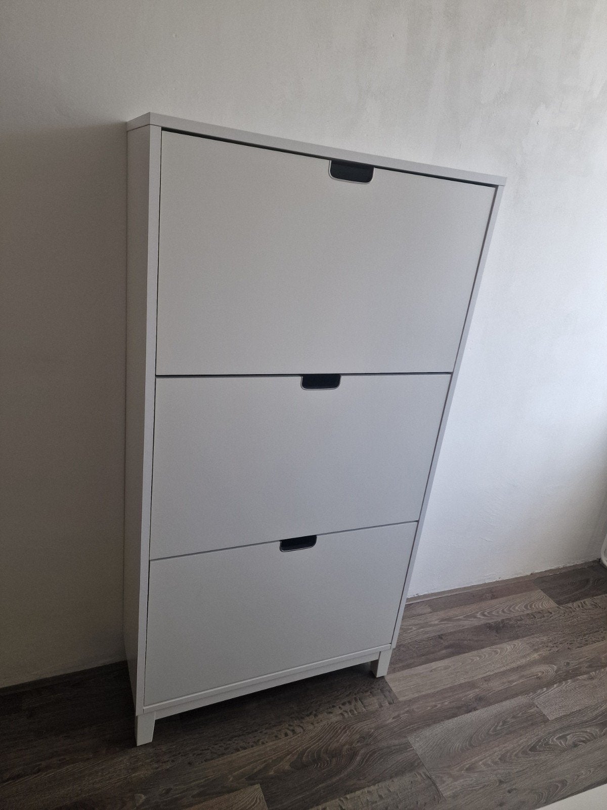 Witte schoenenkast 60 euro  met 3 vakken Stall, Ophalen, Zo goed als nieuw, Modern, functioneel