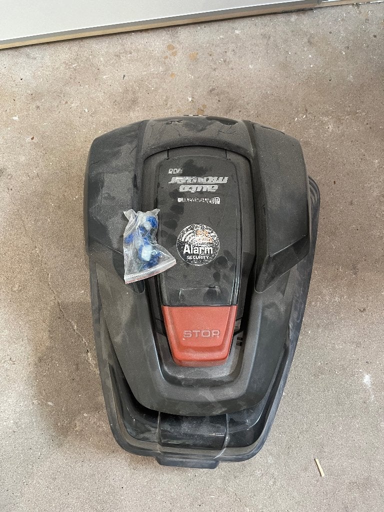 Husqvarna Automower 305 Robotmaaier - Gebruikt, Tuin en Terras, Ophalen of Verzenden, Gebruikt, Minder dan 20 cm, Husqvarna