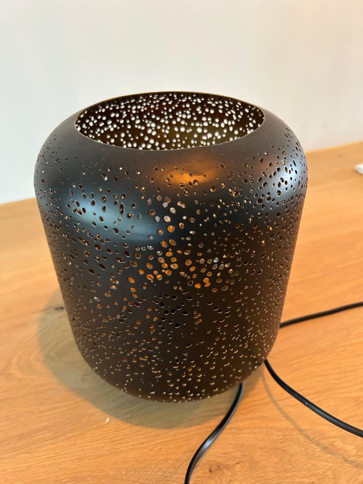 Mooie tafellamp met sierlijke LED peertje, Overige merken, Metaal, Modern, E27 (groot)