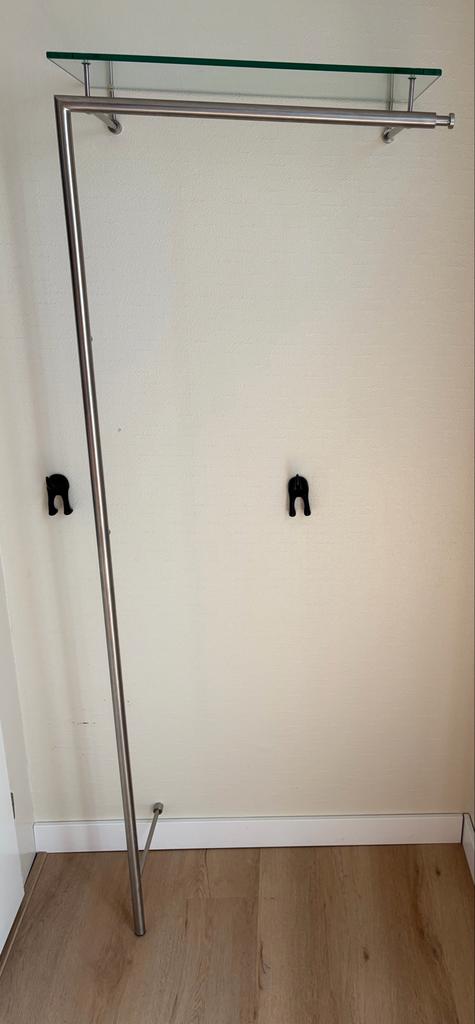 Wandgarderobe met glazen hoedenplank., Huis en Inrichting, Woonaccessoires | Kapstokken, Overige materialen, Gebruikt, 150 tot 200 cm