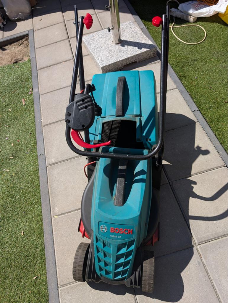 Mooie Bosch grasmaaier, Tuin en Terras, Grasmaaiers, Ophalen, Zo goed als nieuw