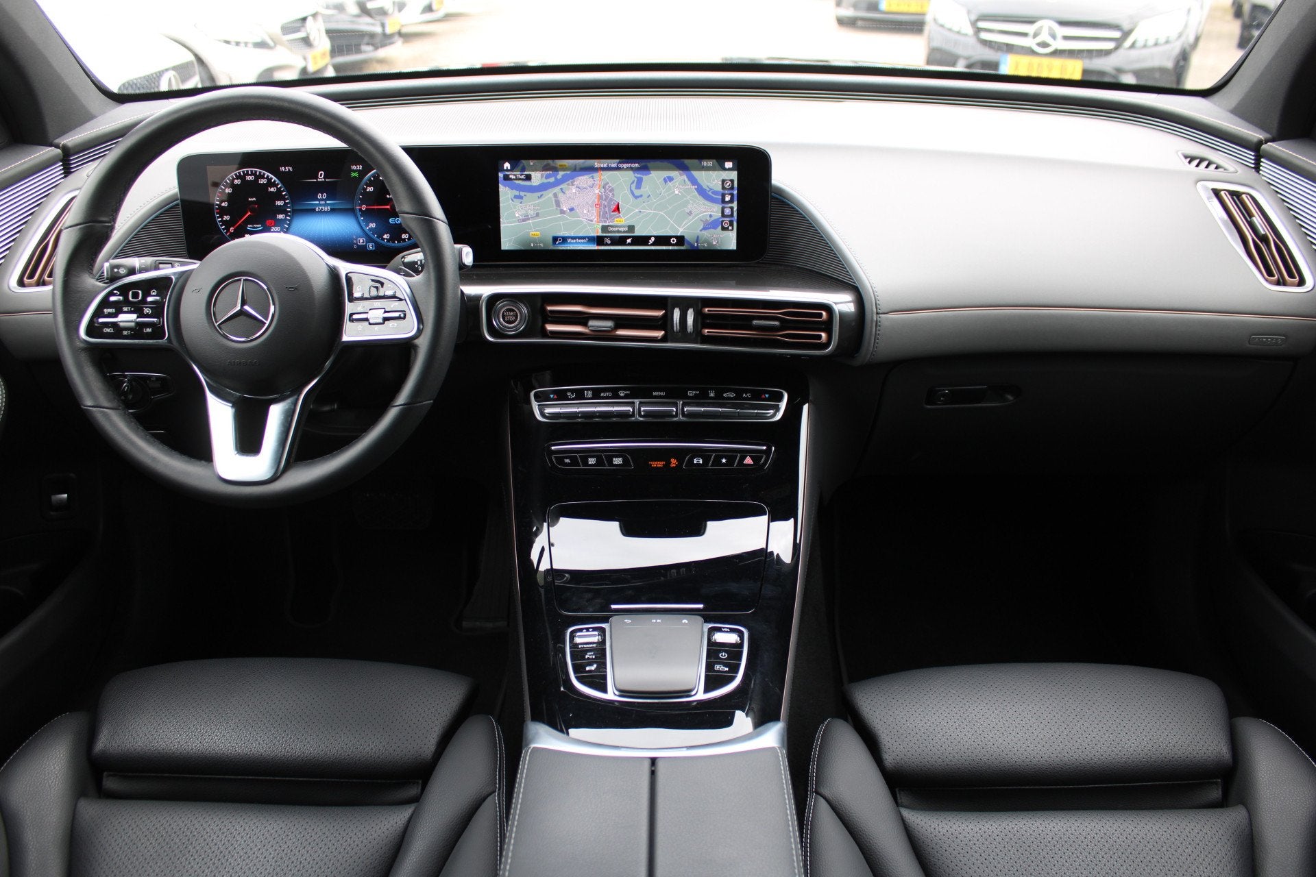 Mercedes-Benz EQC 400 4MATIC 80 kWh (SOH 97,21%) LEDER KEY-L, Automaat, Zwart, 2395 kg, Zwart
