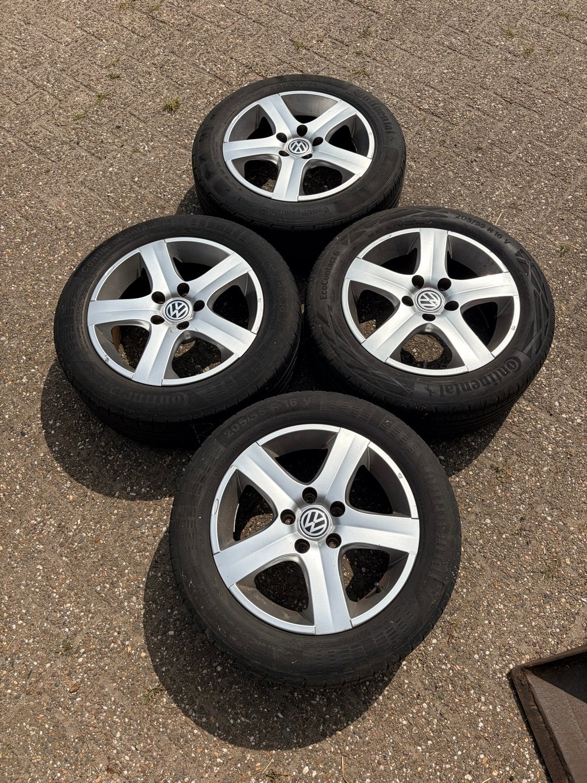 VW velgen met zomerband, Auto-onderdelen, Banden en Velgen, Ophalen, Gebruikt, 16 inch, Banden en Velgen