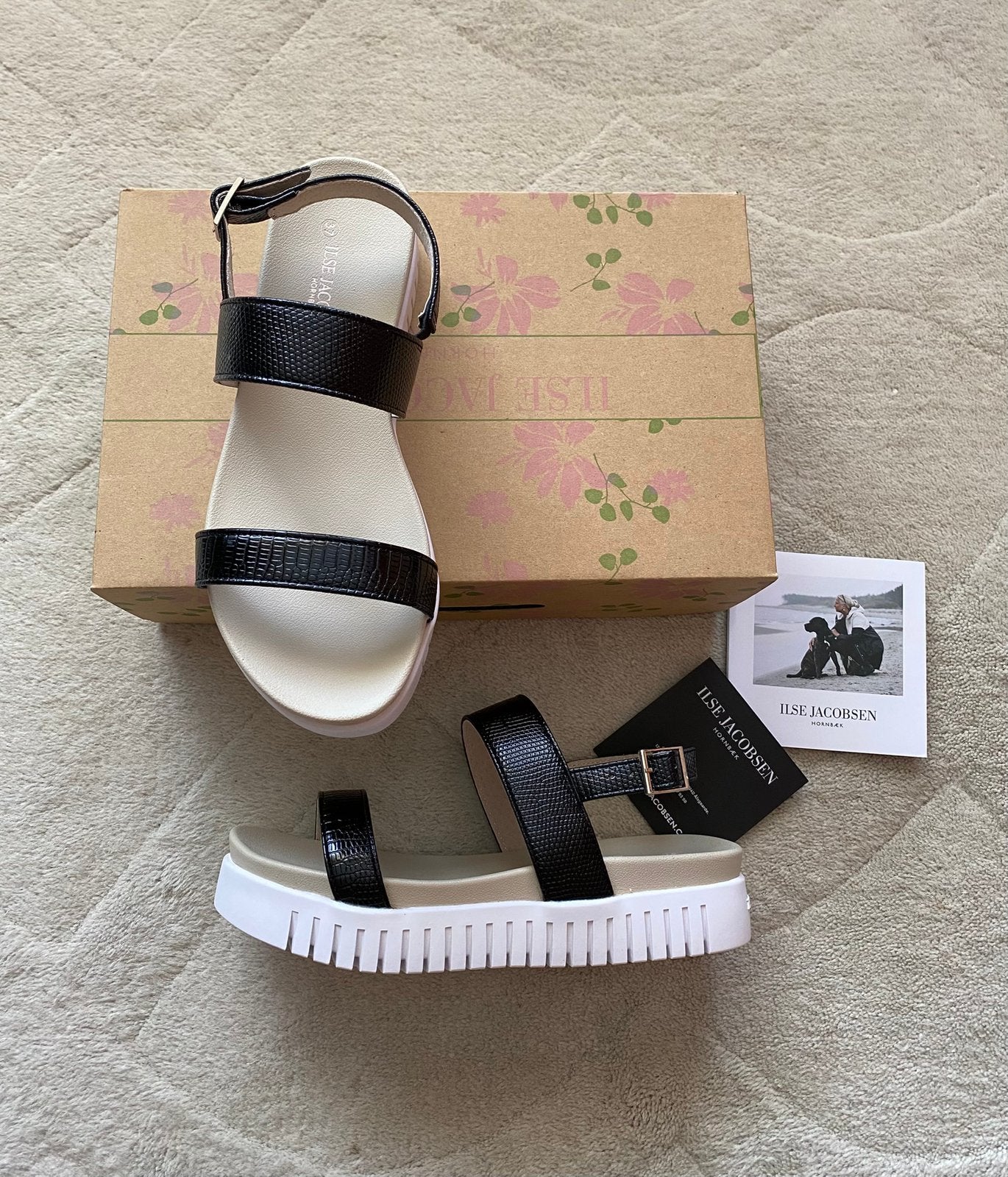 Nieuw: Ilse Jacobsen sandalen met dikke zool, maat 37 🤩, Kleding | Dames, Schoenen, Zwart, Nieuw, Sandalen of Muiltjes, Ophalen of Verzenden
