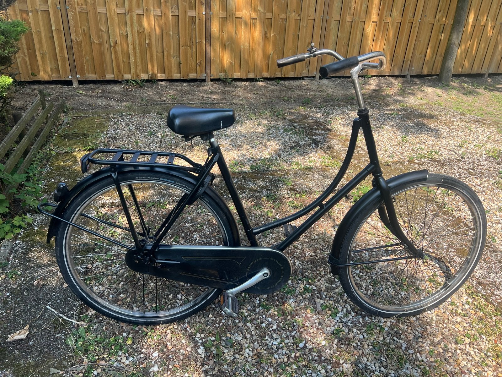 Zwarte oma damesfiets 28 inch, Fietsen en Brommers, Fietsen | Dames | Damesfietsen, Terugtraprem, Ophalen, Overige merken, 53 tot 56 cm
