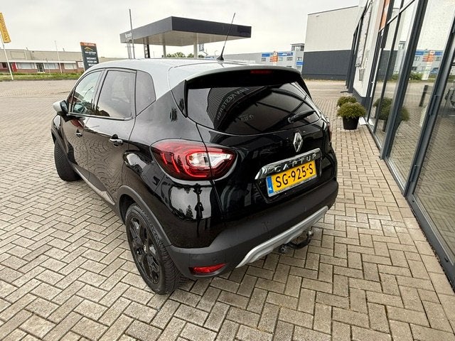 RENAULT Captur TCE 120PK EDC- Automaat Edition One / Leder /, Gebruikt, 4 cilinders, 635 kg, Zwart
