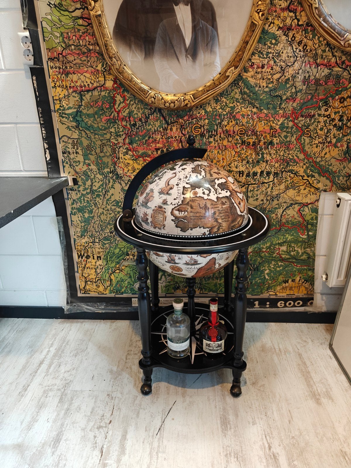 XXL Barglobe Wijnbar Globe Bar Top Staat 95 x 55 cm zgan !!, Ophalen of Verzenden