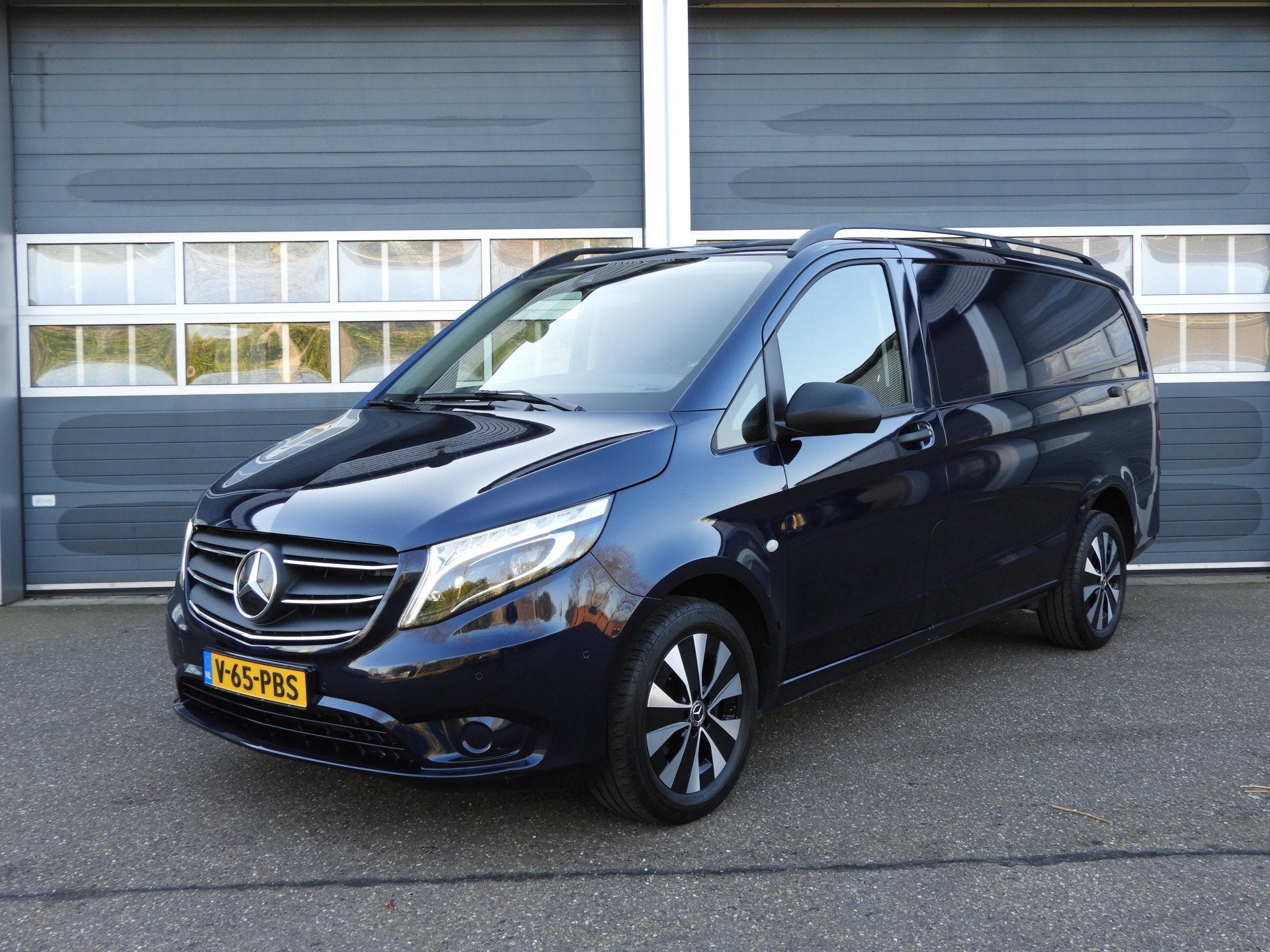 Mercedes-Benz Vito 119 CDI Lang AUT | LED | NAV | CAMERA | D, Auto's, Achterwielaandrijving, Gebruikt, 2000 kg, Blauw