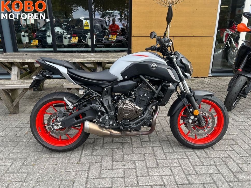 Yamaha MT 07 (bj 2020), Motoren, 2 cilinders, Bedrijf, Onbekend, YAMAHA