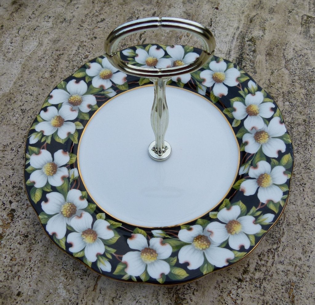 Royal Albert DOGWOOD Provincial Flowers 1975 Serveer, Klassiek, Nieuw, Ophalen of Verzenden, Schaal of Schalen