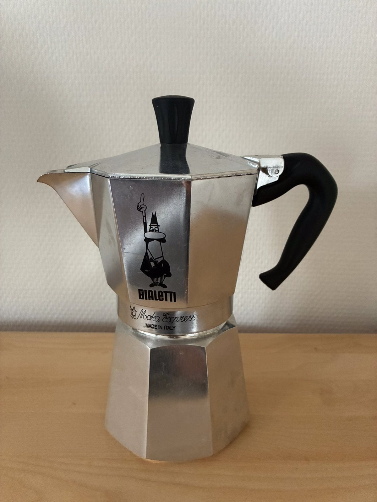 Bialetti Moka Express aluminium mokkapot koffie percolator, Overige modellen, Gemalen koffie, Ophalen of Verzenden, Zo goed als nieuw