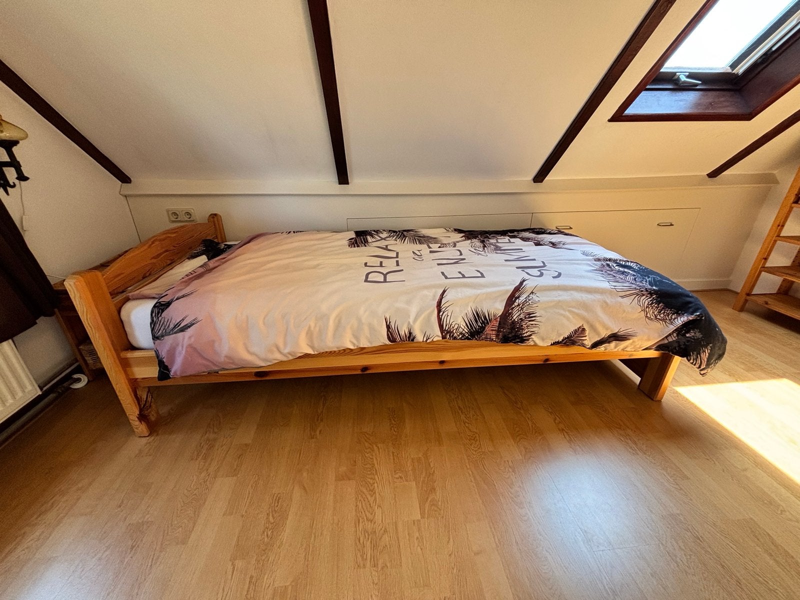 Massief houten eenpersoonsbed met lattenbodem, Ophalen, Gebruikt, 90 cm, Eenpersoons
