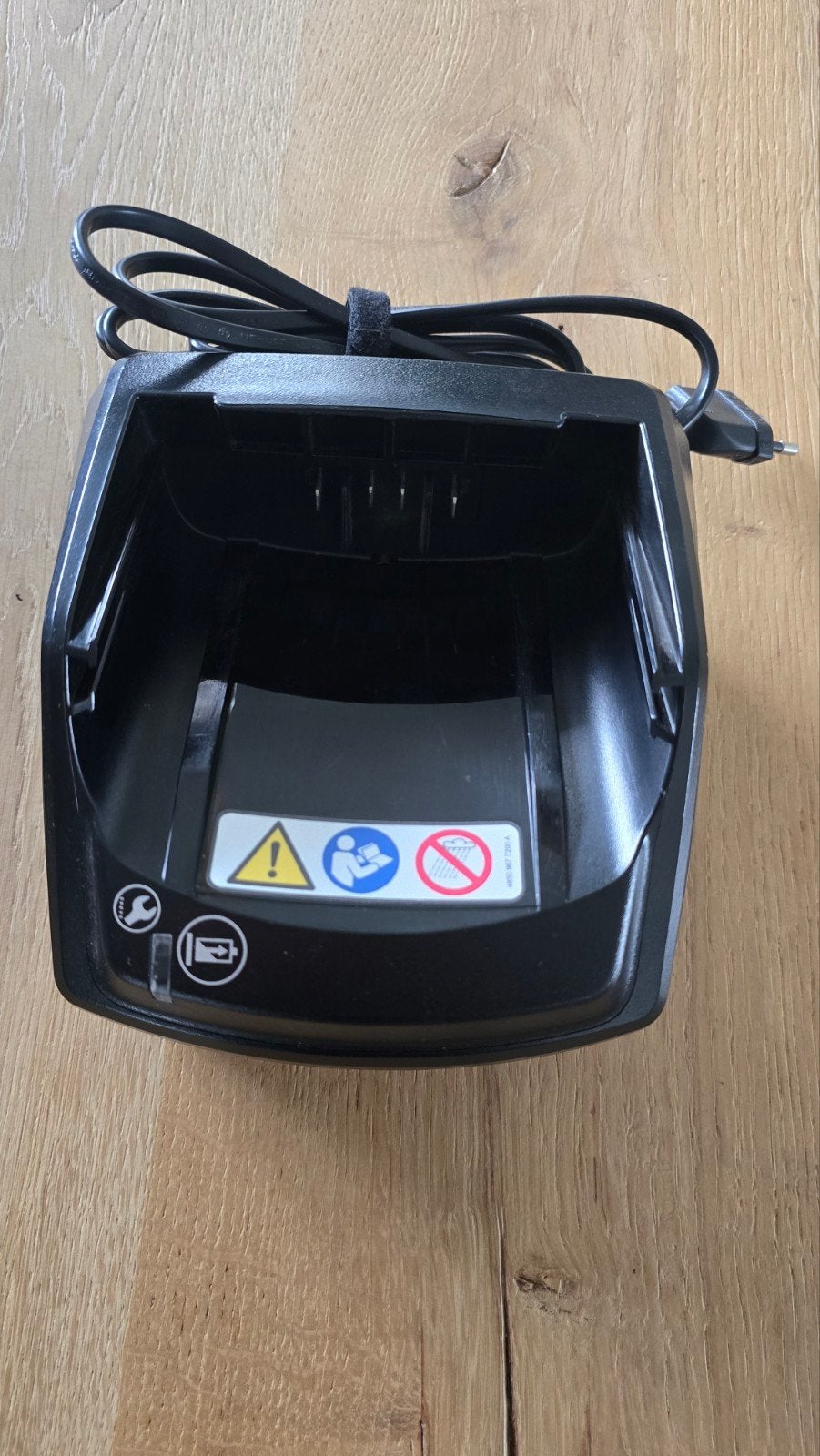 Stihl AL 101 Acculader, Ophalen of Verzenden, Zo goed als nieuw