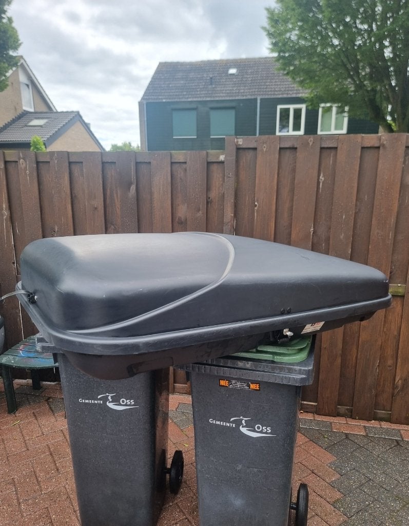 Dakkoffer van 300 Liter, Ophalen, Zo goed als nieuw