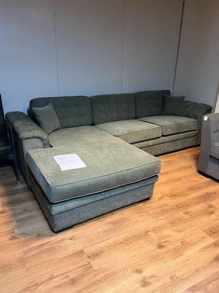 Nieuwe longchair capiton grijs groen, Ophalen, Nieuw, Stof