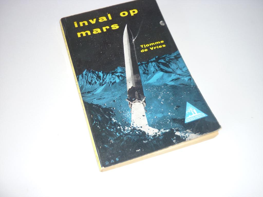 Tjomme de Vries- Inval op Mars (Elsevier SF E21), Ophalen of Verzenden, Gelezen