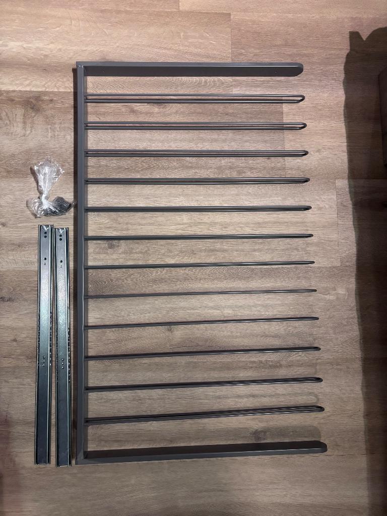 Uitschuifbare broekenrek IKEA, Ophalen of Verzenden, Zo goed als nieuw