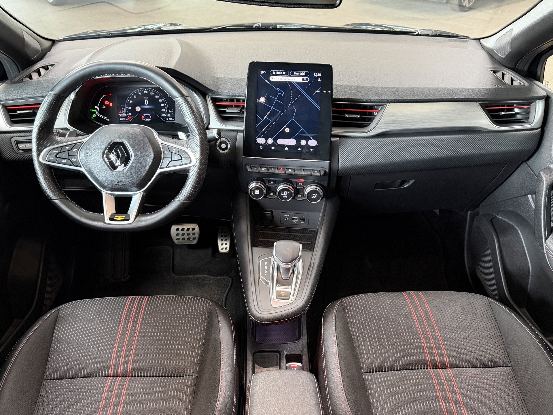 Renault Captur 1.3 MHEV 160 R.S. Line | Groot Navi | 18 " |, Gebruikt, Zwart, 4 cilinders, Leder en Stof