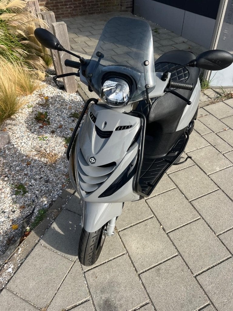 PIAGGIO ZIP E5, Limited Edioton 2.200km, Ophalen, Zip, Nieuw, Benzine