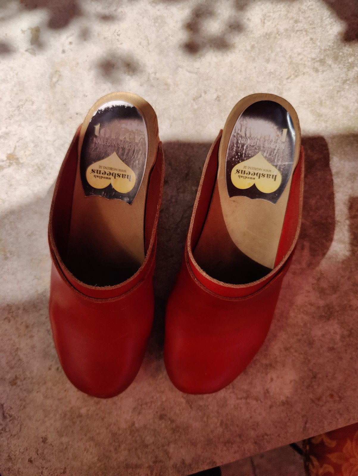 Rode Swedish Hasbeens klompen - Zo goed als nieuw, Kleding | Dames, Schoenen, Ophalen of Verzenden, Zo goed als nieuw, Rood