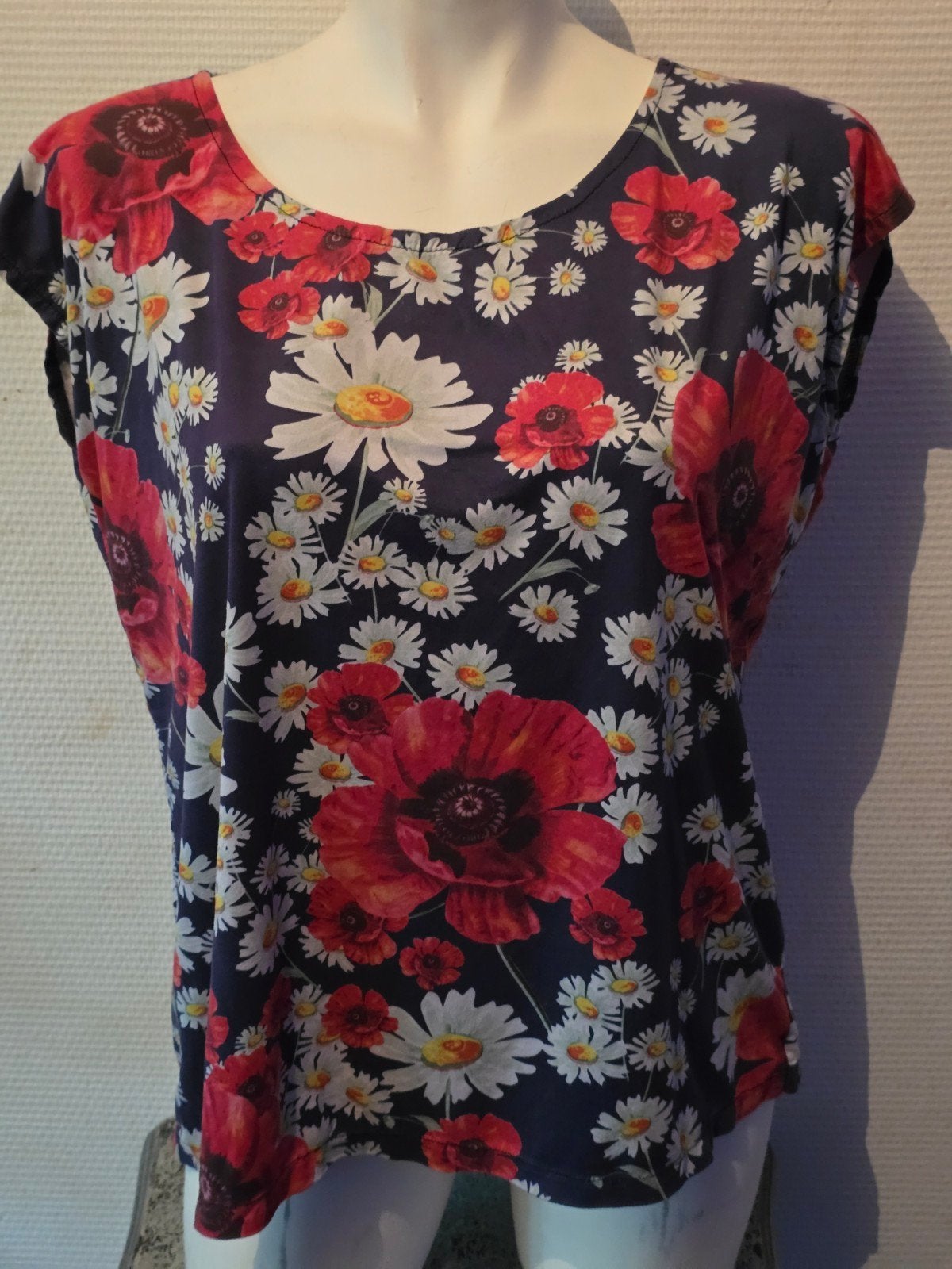 Dames bloemenprint top met klaprozen en madeliefjes maat XL, Meerkleurig, Maat 46/48 (XL) of groter, Ophalen of Verzenden, Onbekend