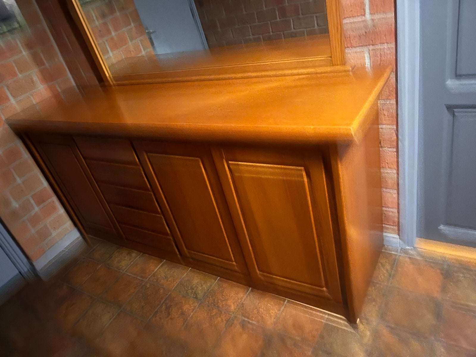 Houten dressoir met spiegel - 210 cm breed, Ophalen, Gebruikt, 200 cm of meer, Met lade(s)