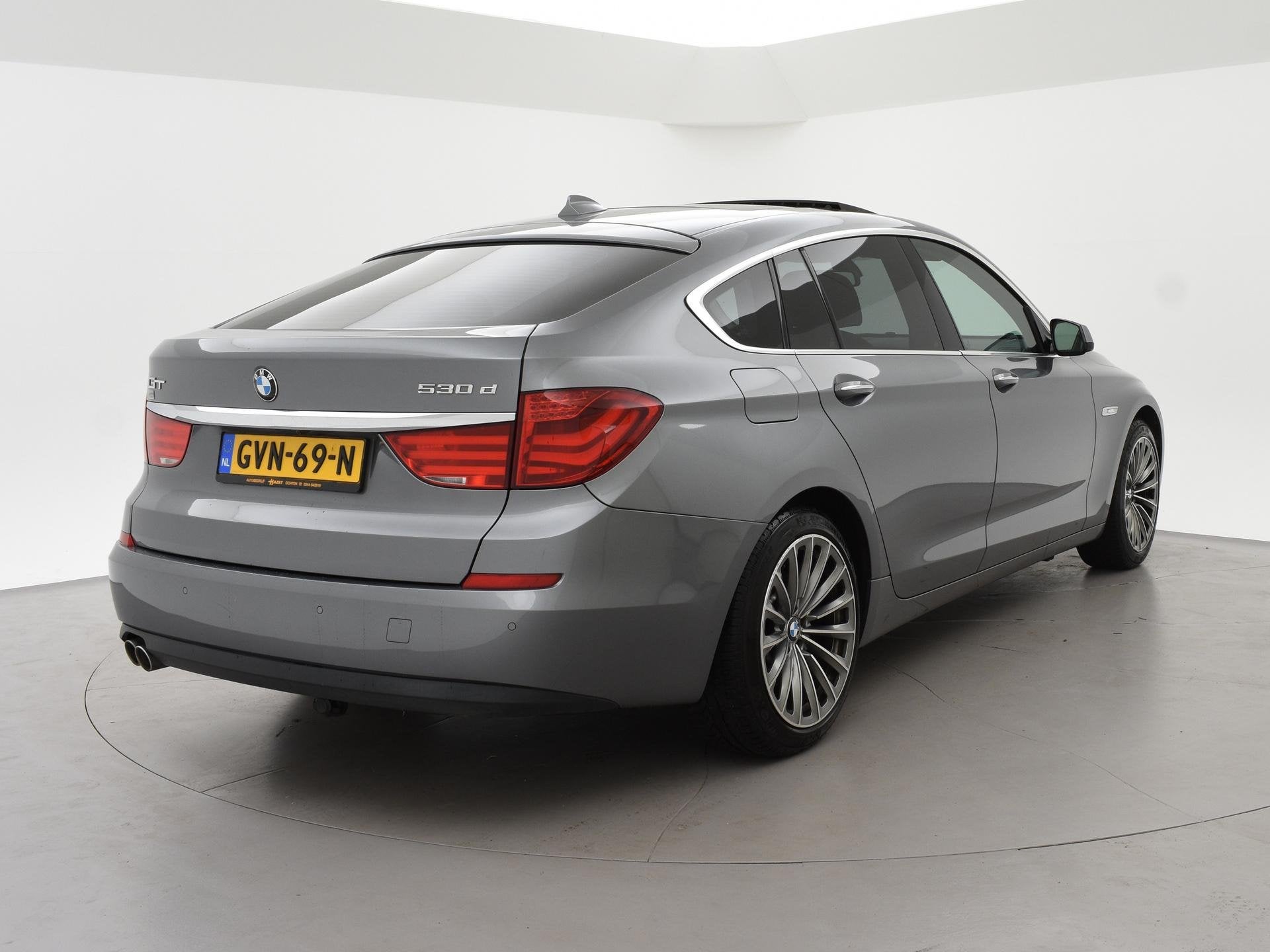 BMW 5-serie Gran Turismo 530d 245 PK AUT. HIGH EXECUTIVE + P, Auto's, BMW, Automaat, Euro 5, Gebruikt, Zwart