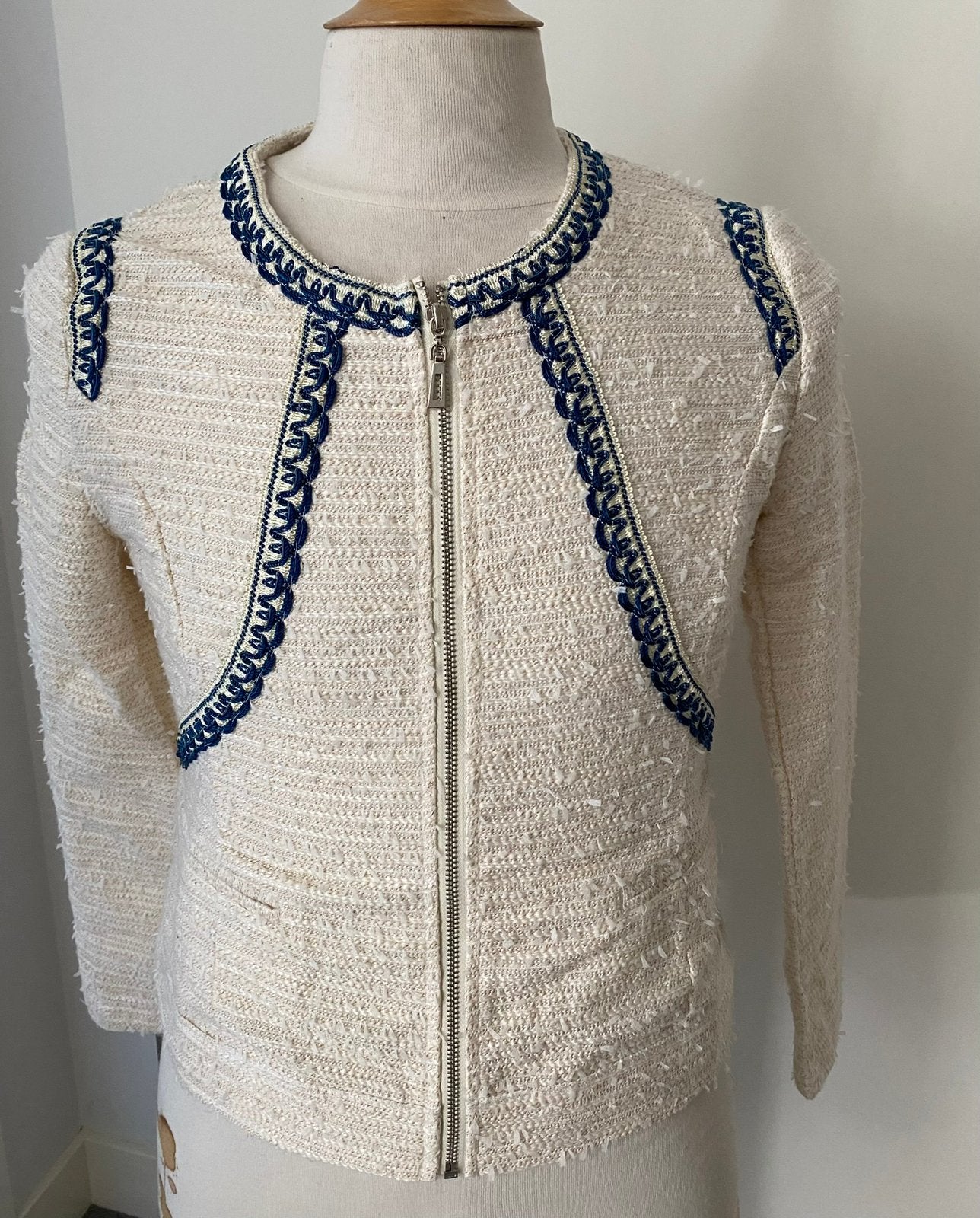 Creme met marineblauwe blazer, Kleding | Dames, Maat 38/40 (M), Overige kleuren, Nieuw, Ophalen of Verzenden