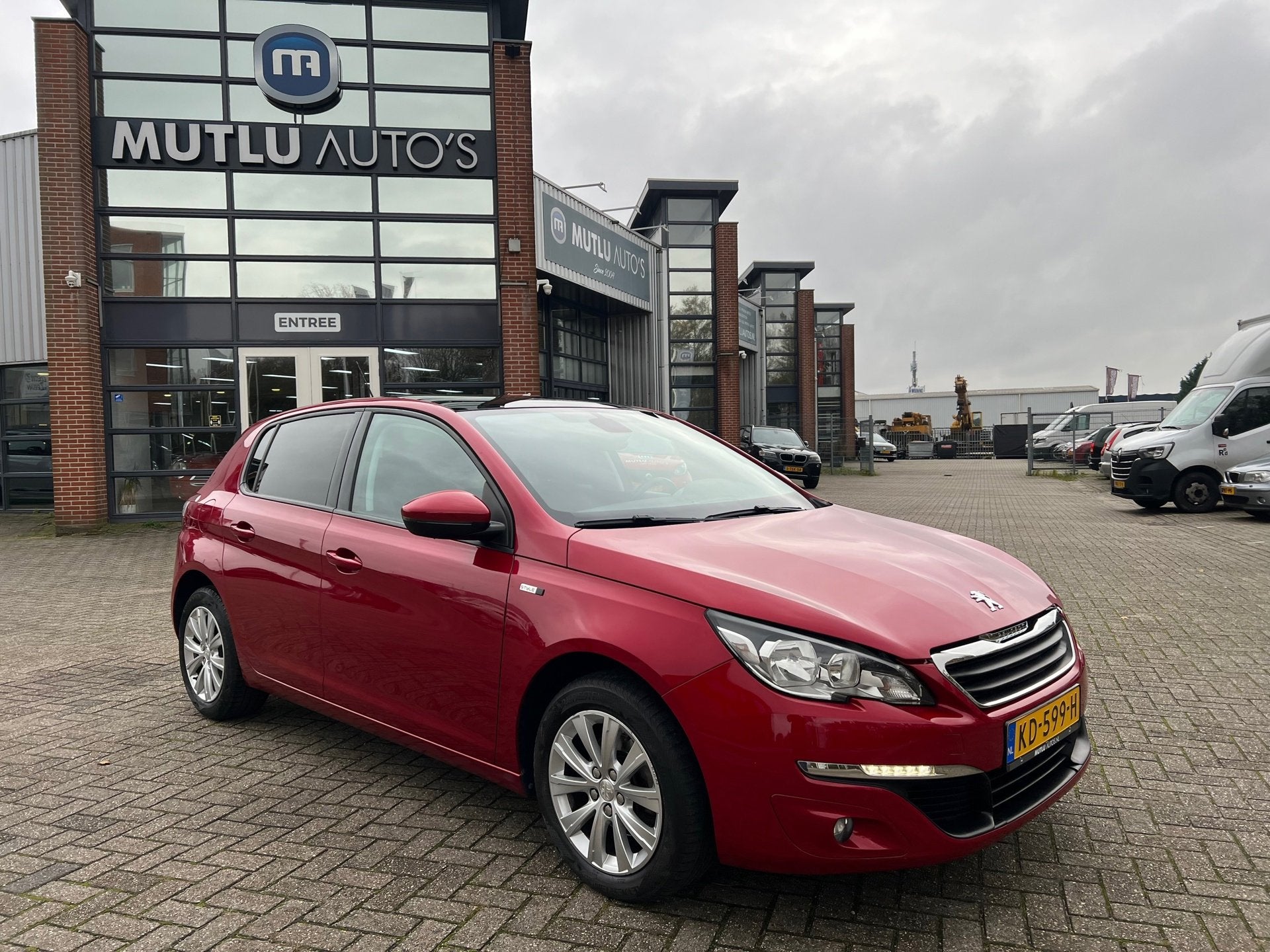 Peugeot 308 1.2 PureTech Style Airco NAP Pano NAVI PDC APK, Voorwielaandrijving, Gebruikt, Euro 6, 49 €/maand