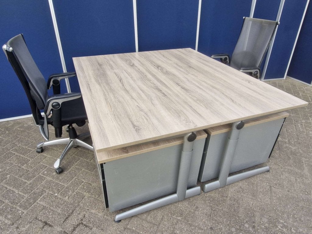Ahrend 500 bureau met nieuw blad naar keuze ( div maten ), In hoogte verstelbaar, Kofferen 60, 5492 BP Sint-Oedenrode, Ophalen of Verzenden