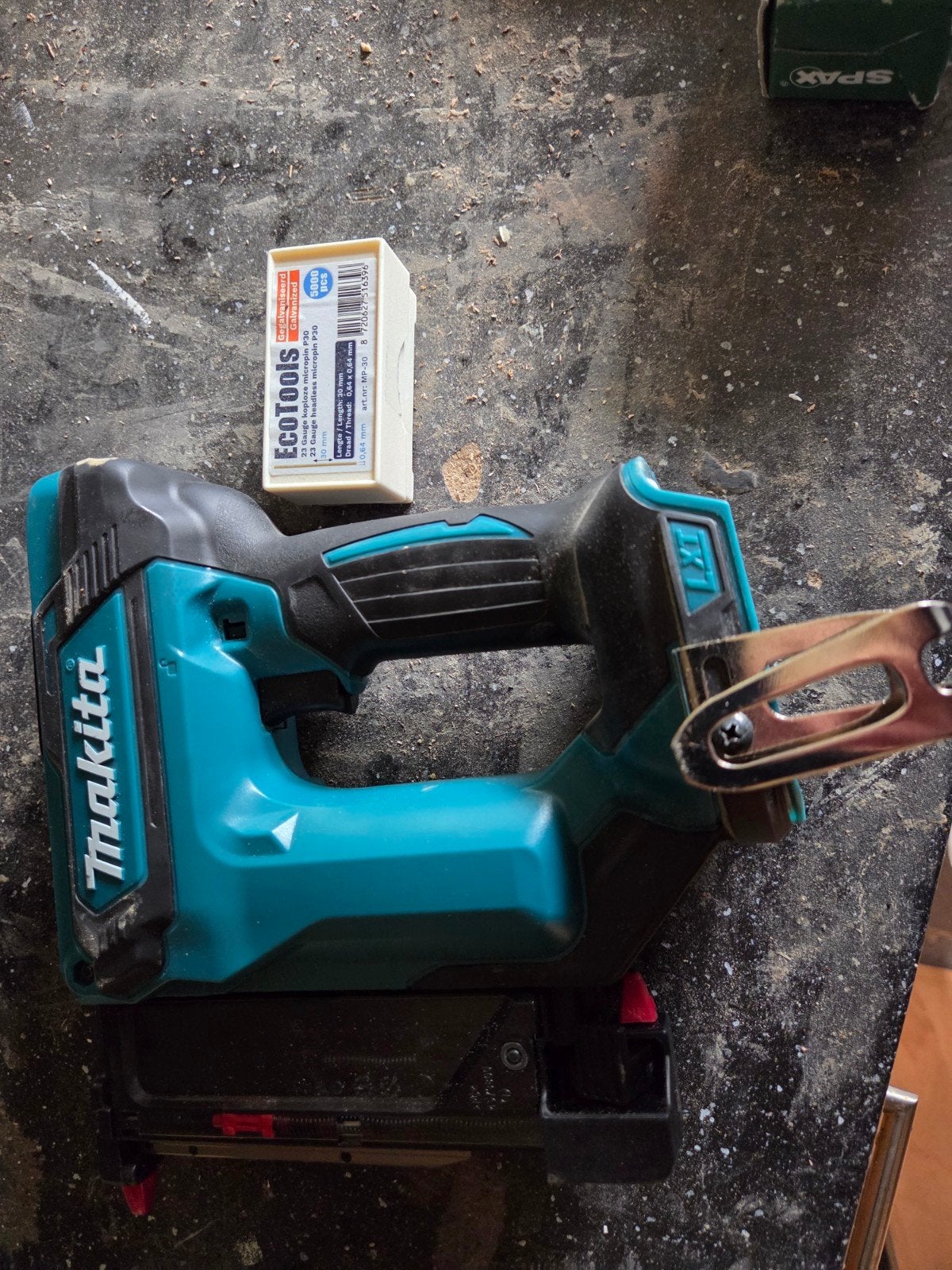 Makita DPT353Z 18V LXT Brad Tackernailer, Doe-het-zelf en Verbouw, Ophalen of Verzenden, Gebruikt, Tacker/nietmachine, Makita