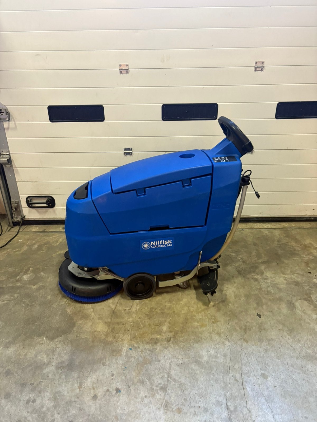 Schrobmachine Nilfisk scrubtec 344, Ophalen of Verzenden, Zo goed als nieuw