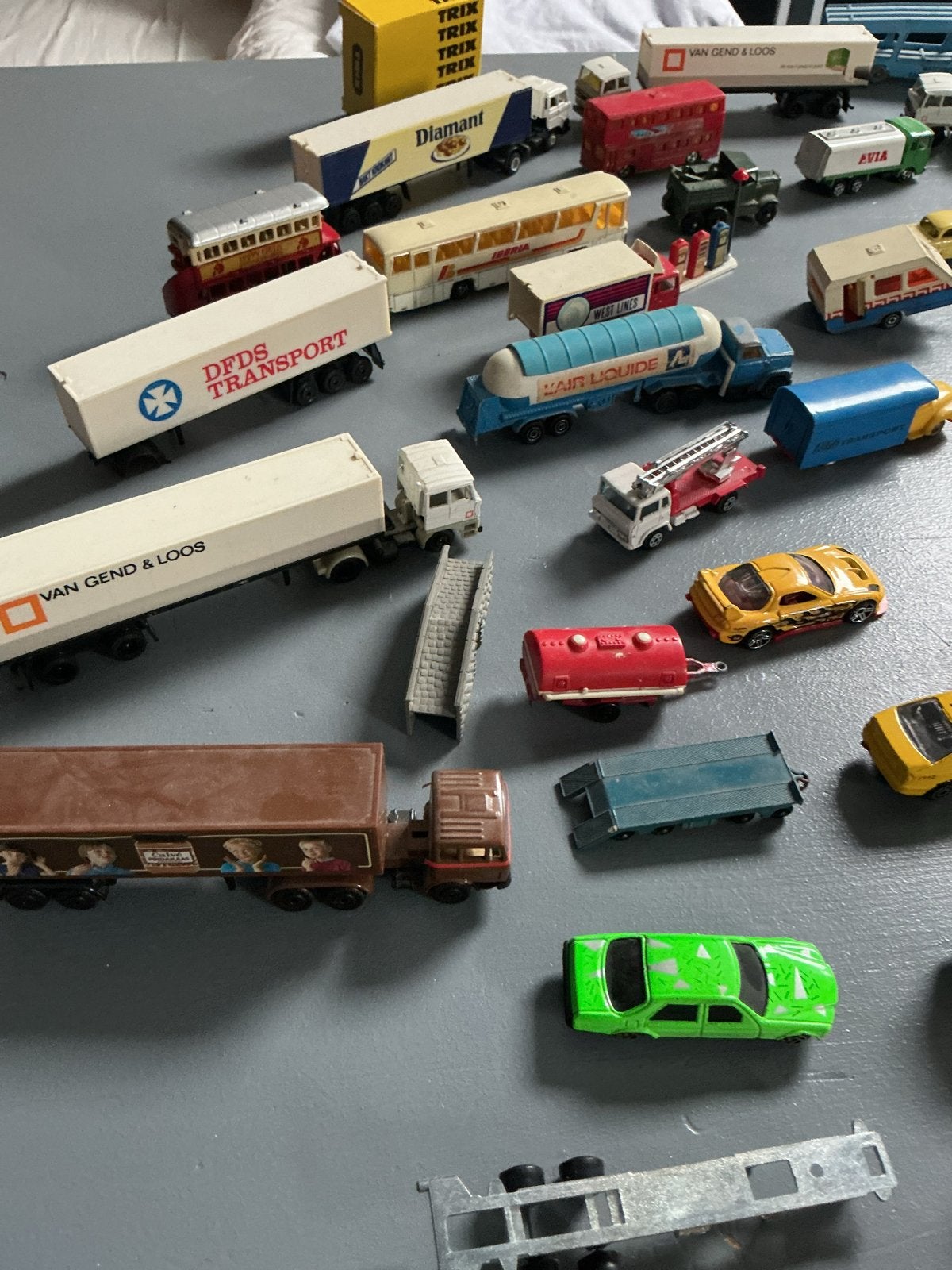 Grote collectie vintage speelgoedauto's en vrachtwagens, Ophalen, Gebruikt