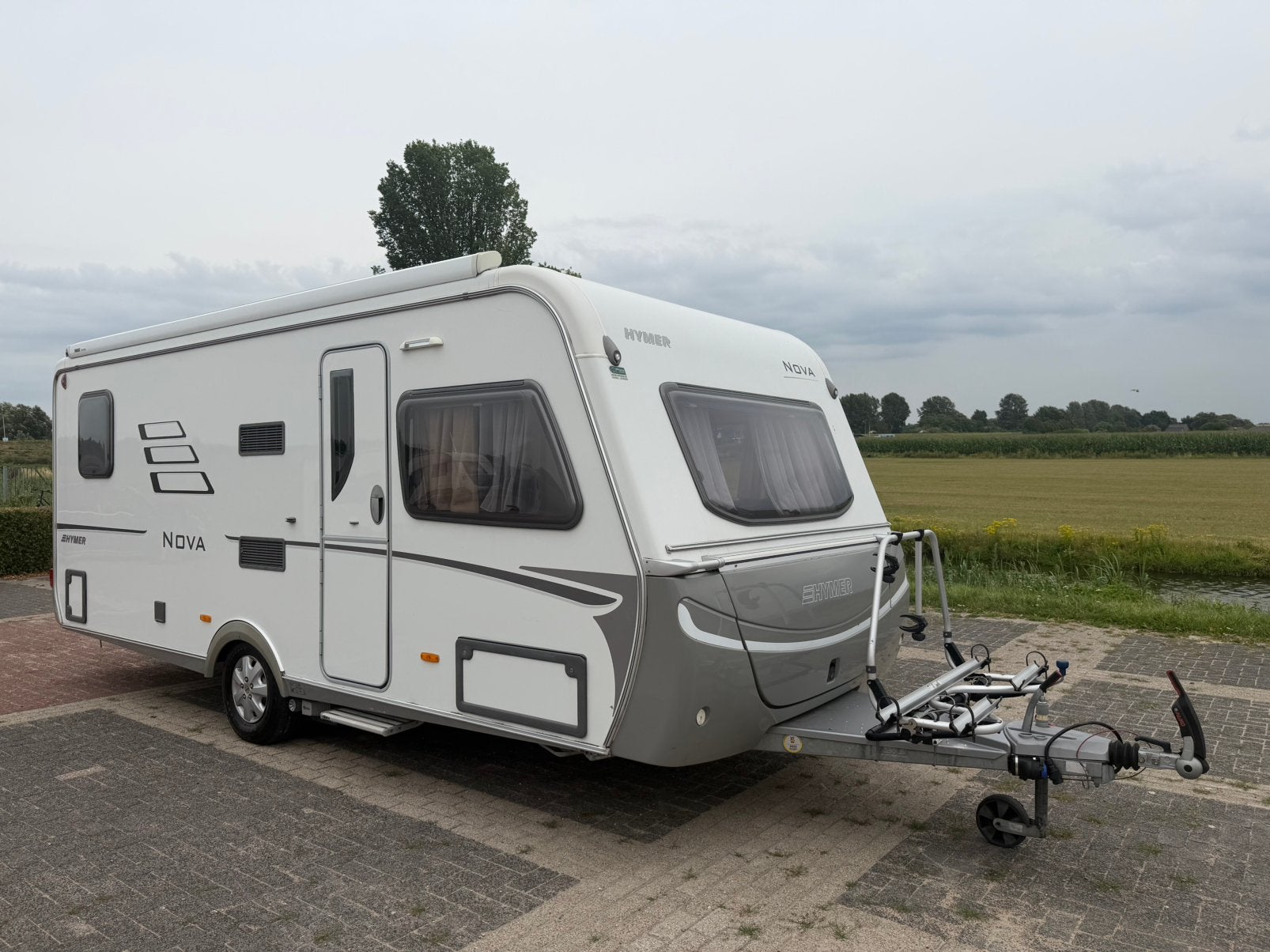Eriba nova 545 bj 2013 incl mover/luifel/airco enz., Schokbreker, Rondzit, Frans bed, Particulier
