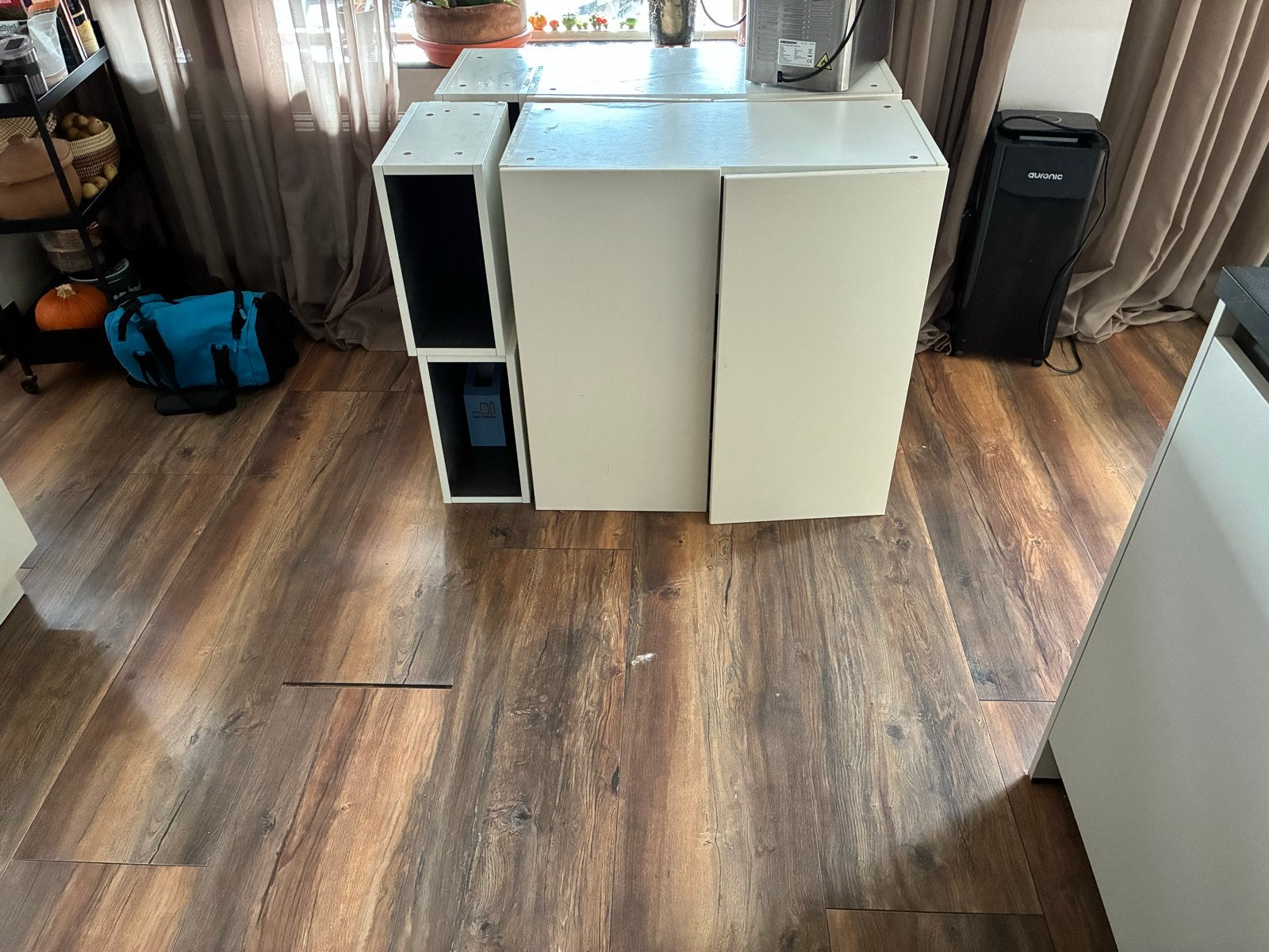 Witte kast met planken en deuren, Huis en Inrichting, Ophalen, Gebruikt