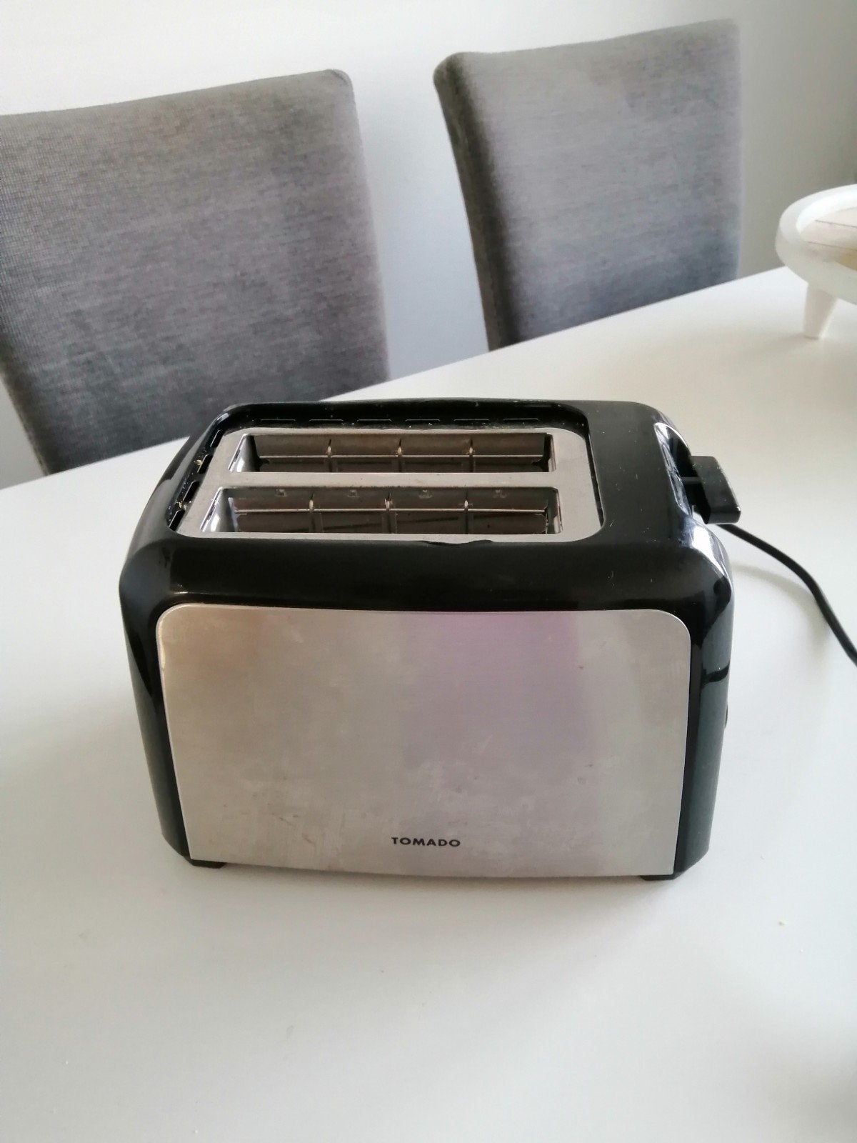 Broodrooster Tomado., Witgoed en Apparatuur, Broodroosters, Ophalen of Verzenden