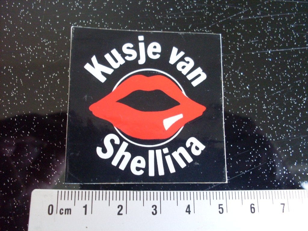 2x sticker kusje van shellina shell, Verzamelen, Verzenden, Zo goed als nieuw, Bedrijf of Vereniging