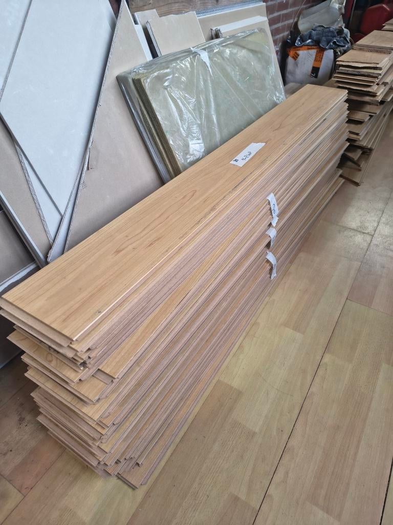 Gebruikt laminaat goed voor een 2de ronde, Ophalen, Gebruikt, Hout, Crème