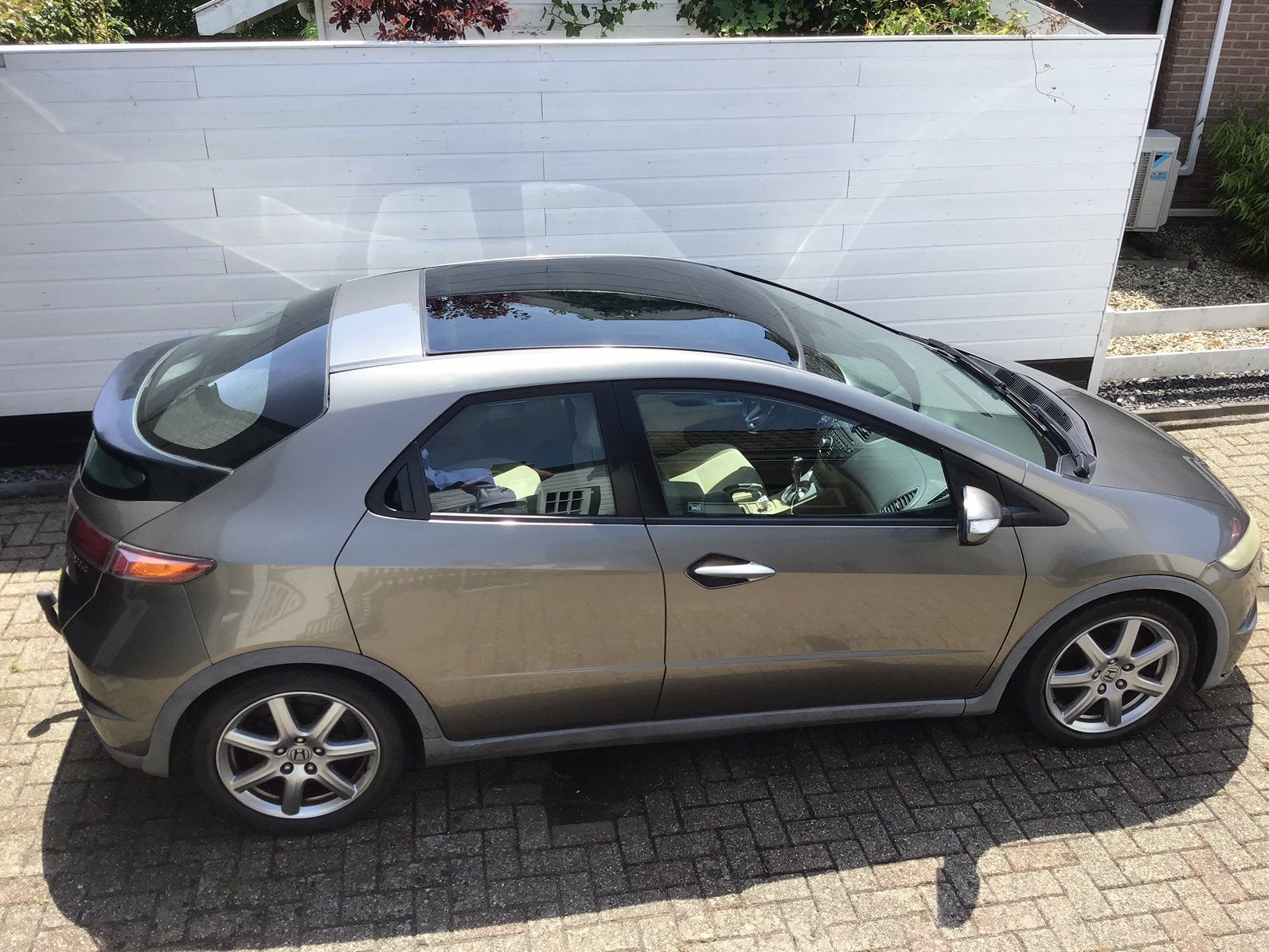 Honda Civic 1.8 I 140pk Executive. Model 2006. Nieuwe fotos, Voorwielaandrijving, 15 km/l, Beige, 4 cilinders