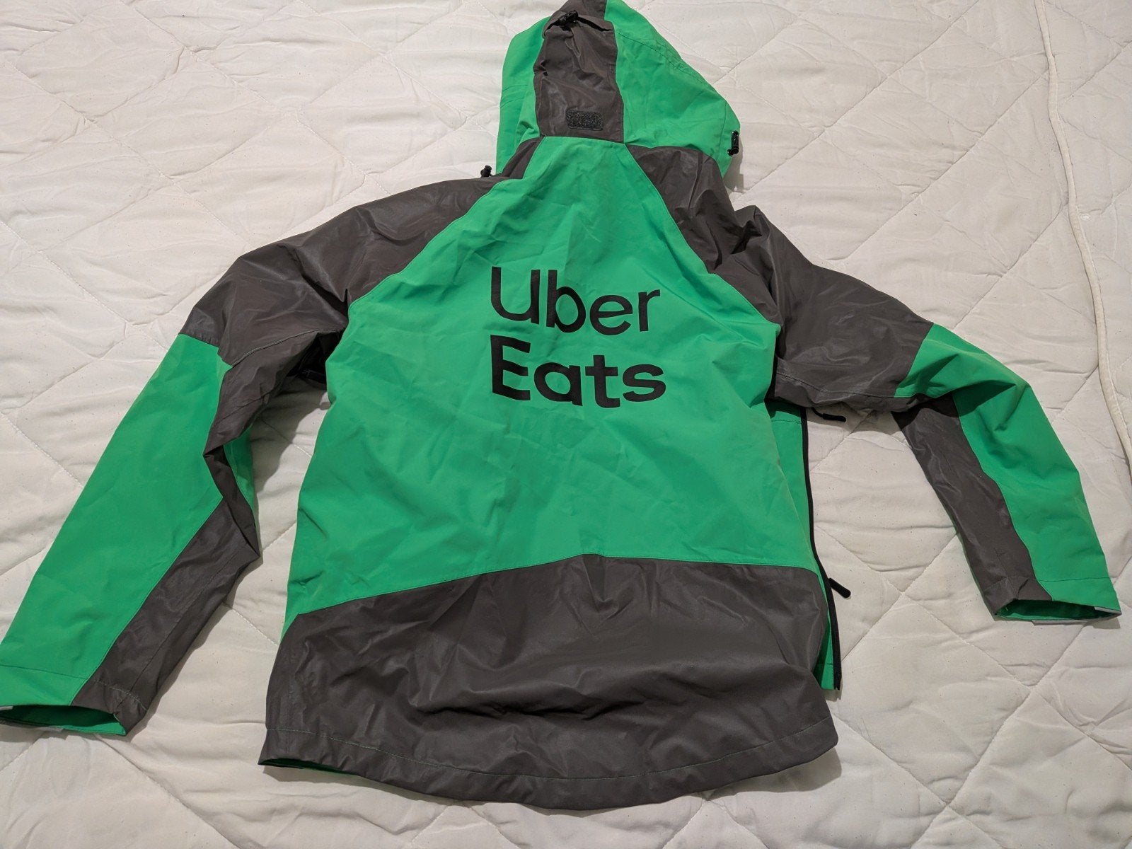 UberEATS 3-in-1 Weerbestendige Jas + Fietshelm. Size Small., Ophalen