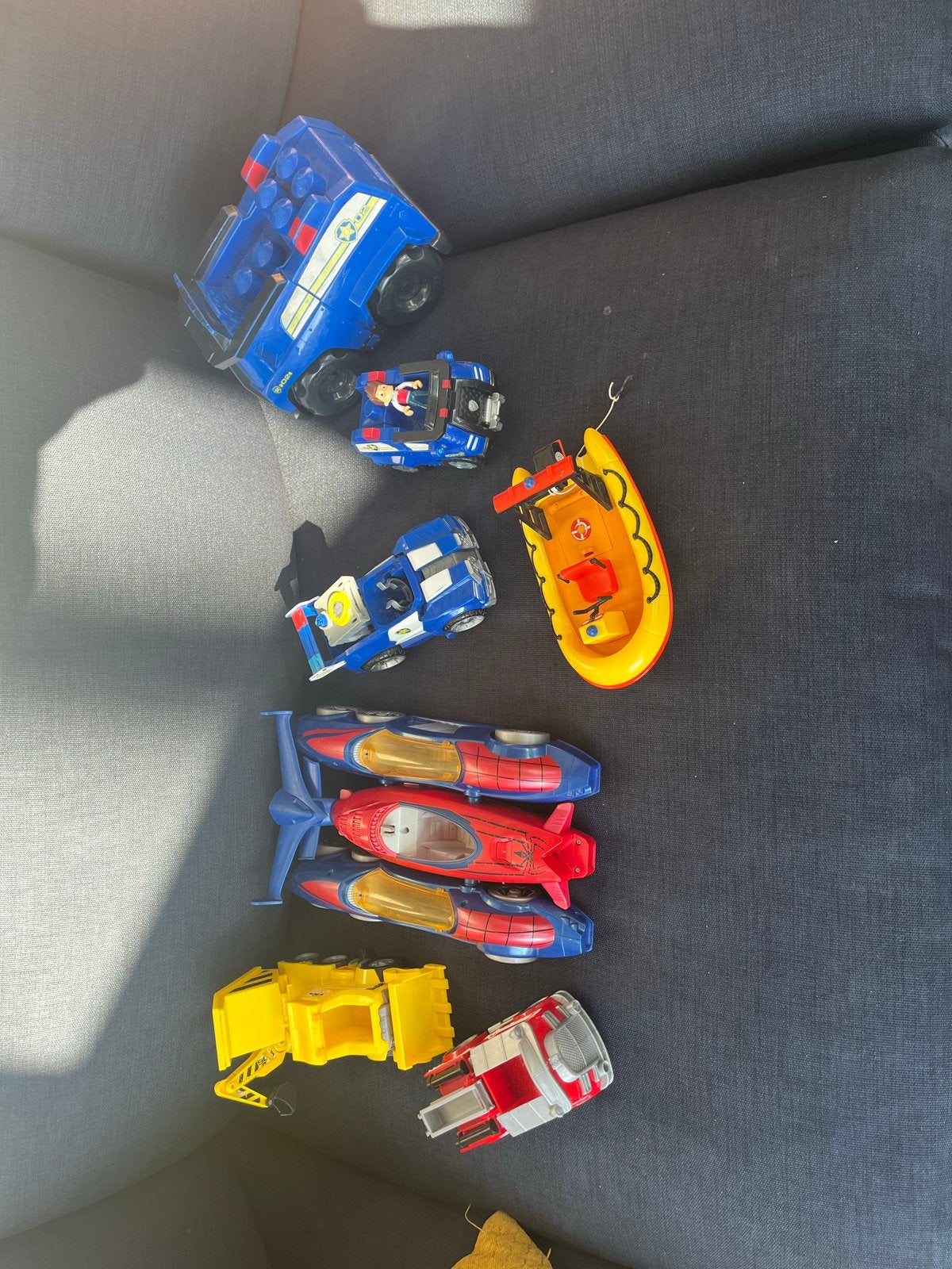 Speelgoedvoertuigen: politie, brandweer, Spiderman, boot, Ophalen, Gebruikt
