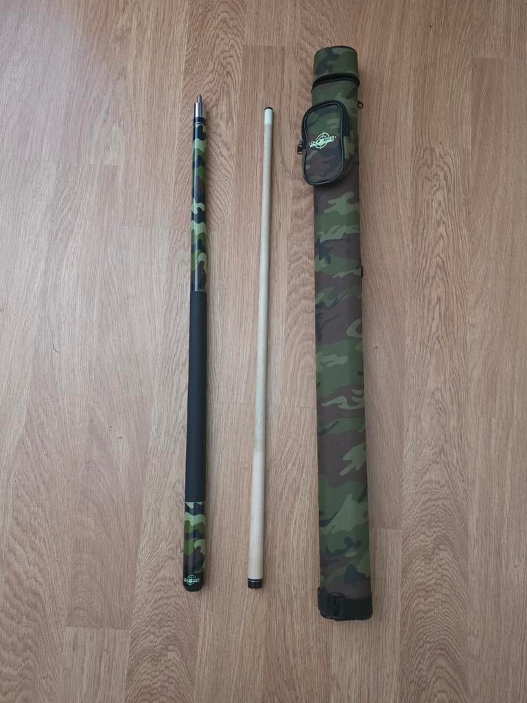 Pool keu met camouflage patroon en hoes, Sport en Fitness, Biljarten en Poolen, Ophalen of Verzenden