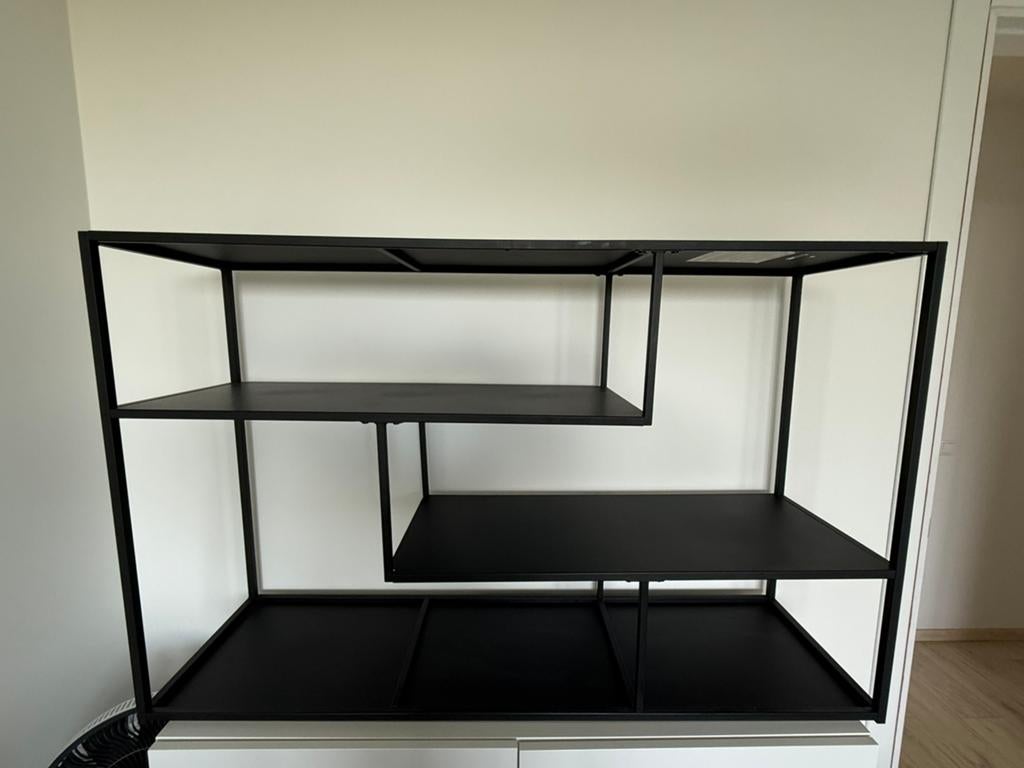 Karwei Dressoir/sidetable Noor metaal zwart 82x130x35 cm, Huis en Inrichting, Kasten | Dressoirs, Ophalen, Gebruikt, 25 tot 50 cm
