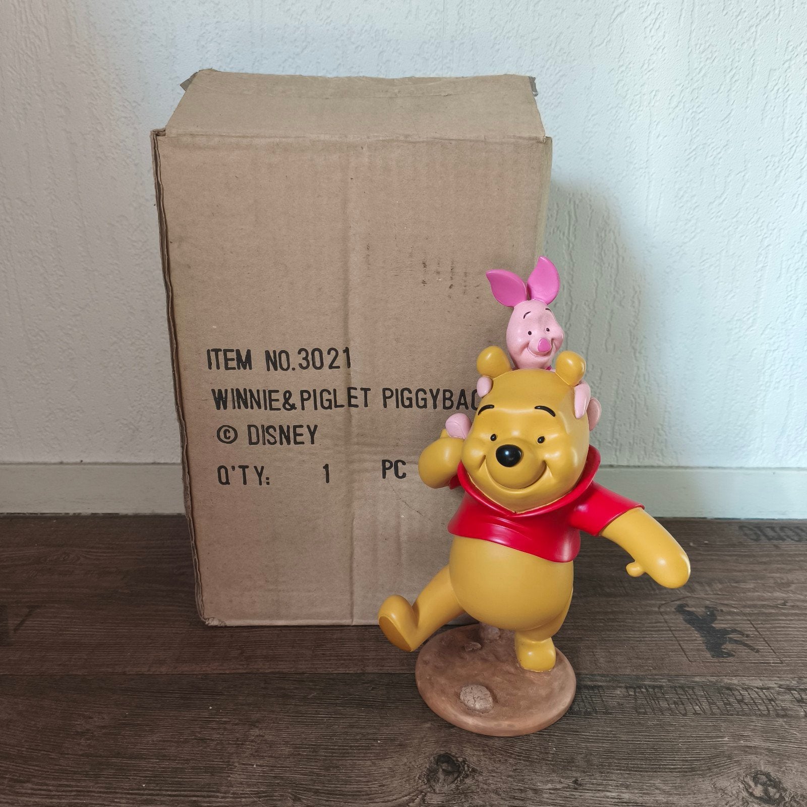 Disney Winnie de Pooh Poeh Beeld met Knorretje, Ophalen of Verzenden, Winnie de Poeh of vrienden, Zo goed als nieuw, Beeldje of Figuurtje